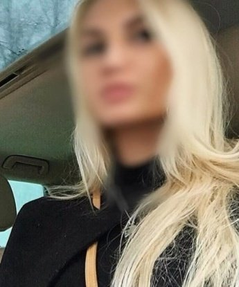 🌟 Я креативная, интеллигентная и опытная индивидуалка, которая придет на помощь тебе в твоих самых смелых фантазиях. 🌹 Я живу в Москве, эта страстная и романтическая столица, где мы можем провести незабываемое время вместе. 🌆 У меня есть множество нежных и чувственных услуг, чтобы удовлетворить тебя до кончика пальца. 💋 Я обладаю не только красивой внешностью, но и умением создать атмосферу релаксации и уюта. ⭐️ Отзывы обо мне говорят сами за себя - мои клиенты остаются в полном восторге от встреч с чувственной Московской львицей. 🐾 Сделай свои фантазии реальностью, приходи ко мне и ты не пожалеешь! Фото - настоящие! 😘 Викуся
